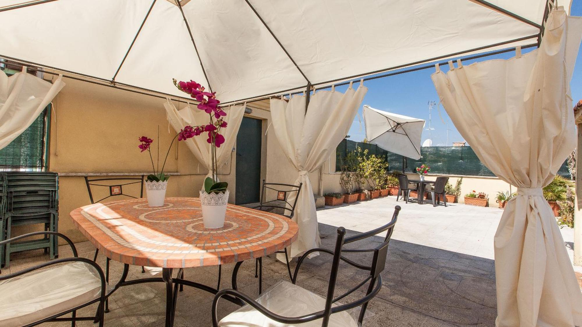 In Vatican View Terrace Apartment Rome